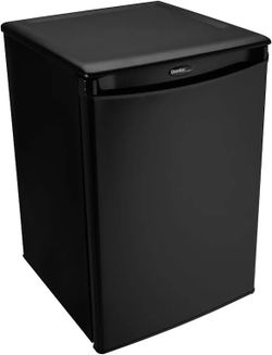 Mini Refrigerator In Great Condition. 