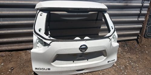 2017 - 2018 Nissan rogue