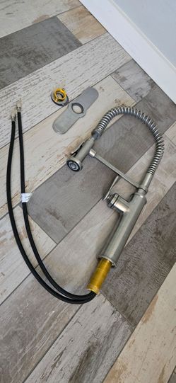 Brushed Nickel Kitchen Faucet with Pull-Down Sprayer