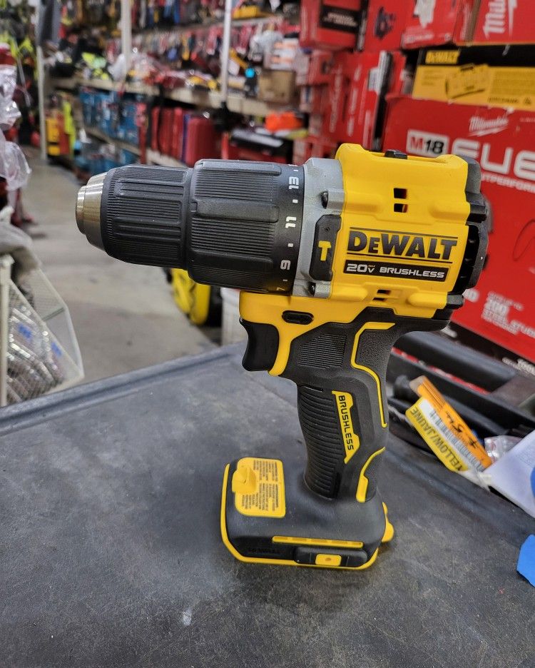 DEWALT 20V CORDLESS HAMMER DRILL $110