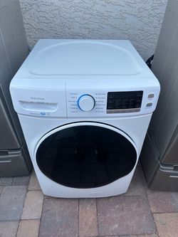 Very Nice White Washer Machine