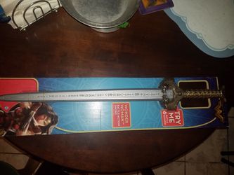 New wonder woman battle action sword