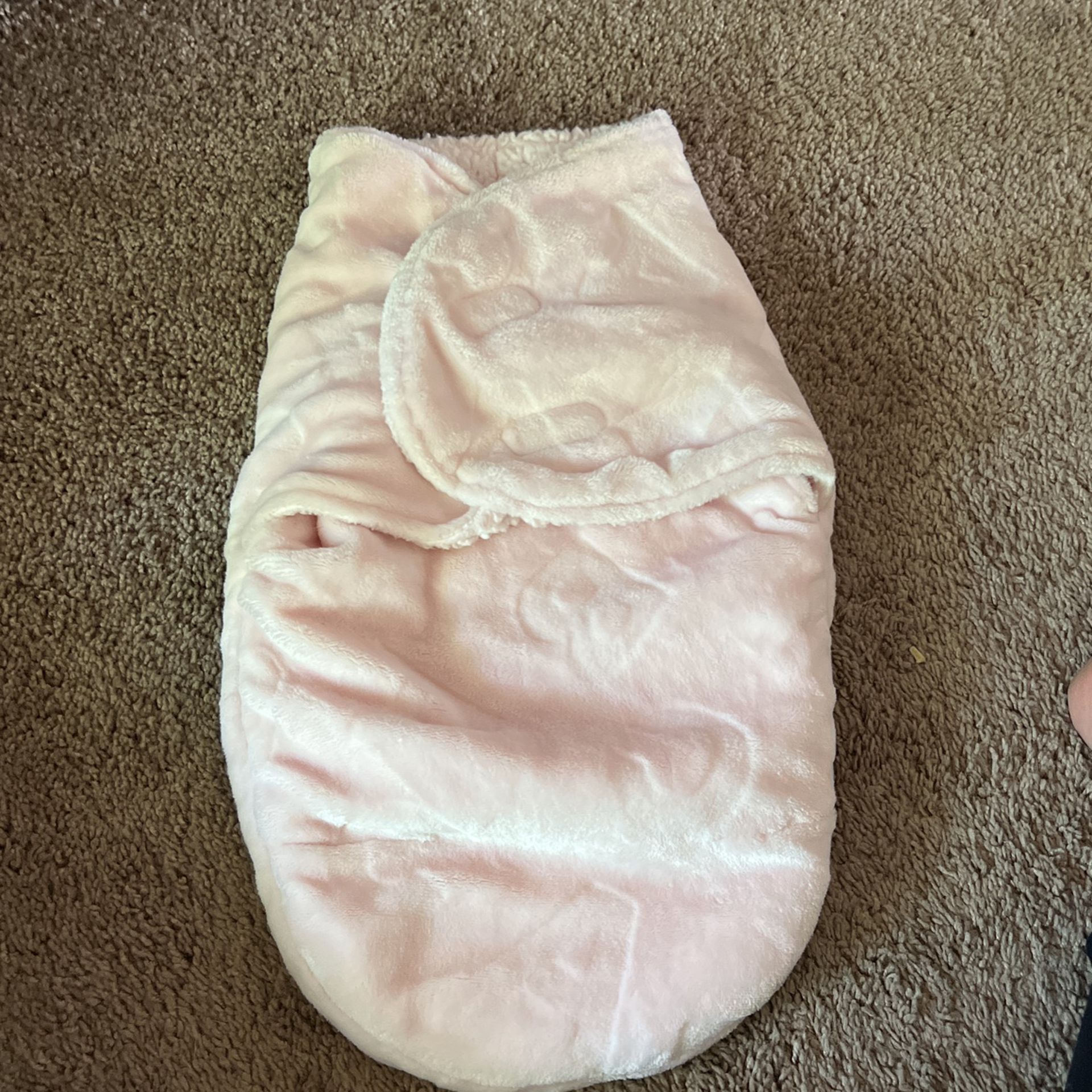 baby snuggle blanket $7