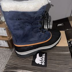 CARIBOU SOREL BRAND NEW  SIZE 14