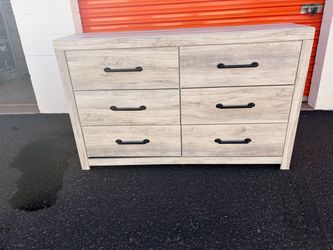 ASHLEY 6 DRAWER DRESSER