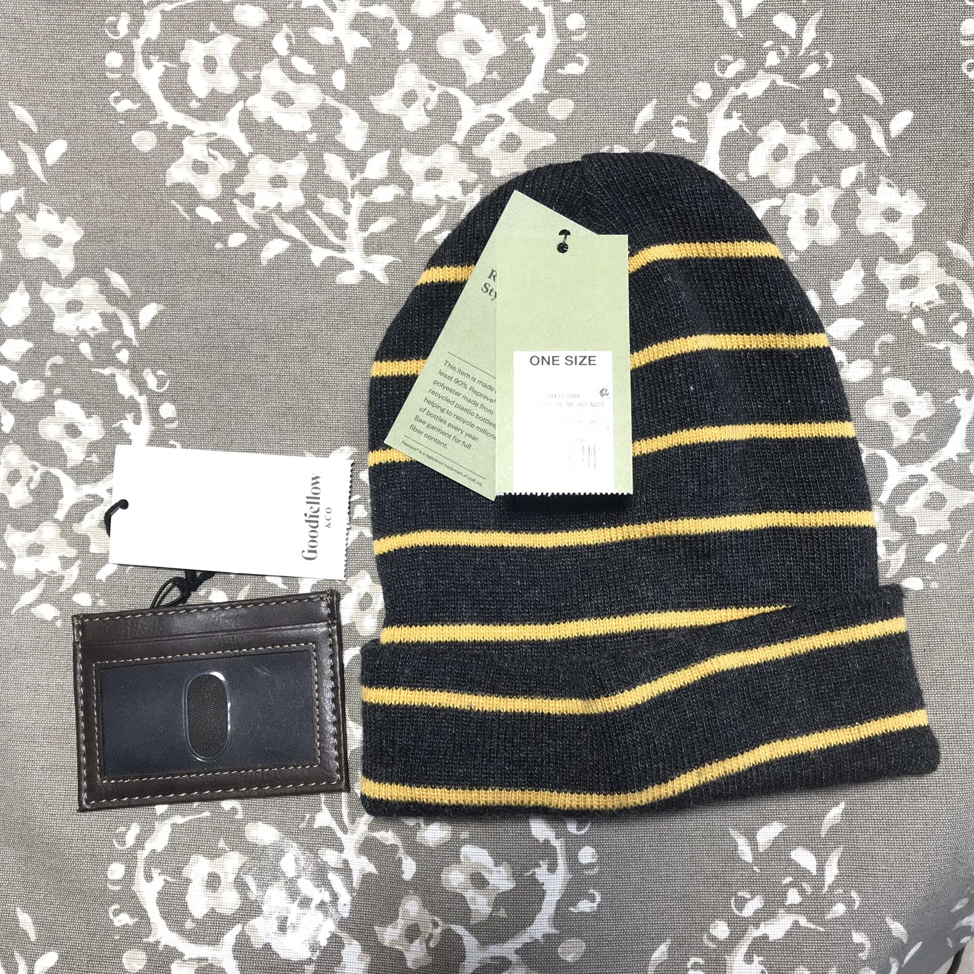 New goodfellow beanie and leather wallet set