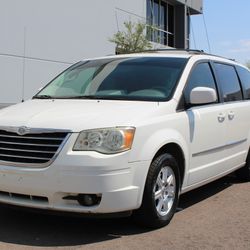 2010 Chrysler Town & Country