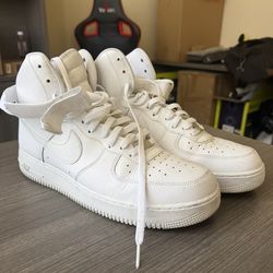 White Nike Air Force 1 High – Like New
