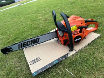 Like new Echo Chainsaw
