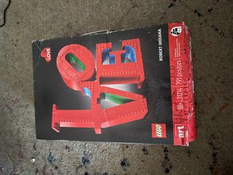 Love Statue - LEGO