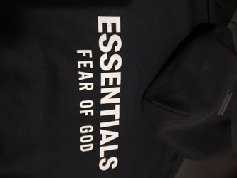 Essentially Zip Up