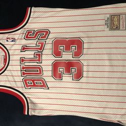Medium Los Angeles Lakers And Chicago Bulls Jersey