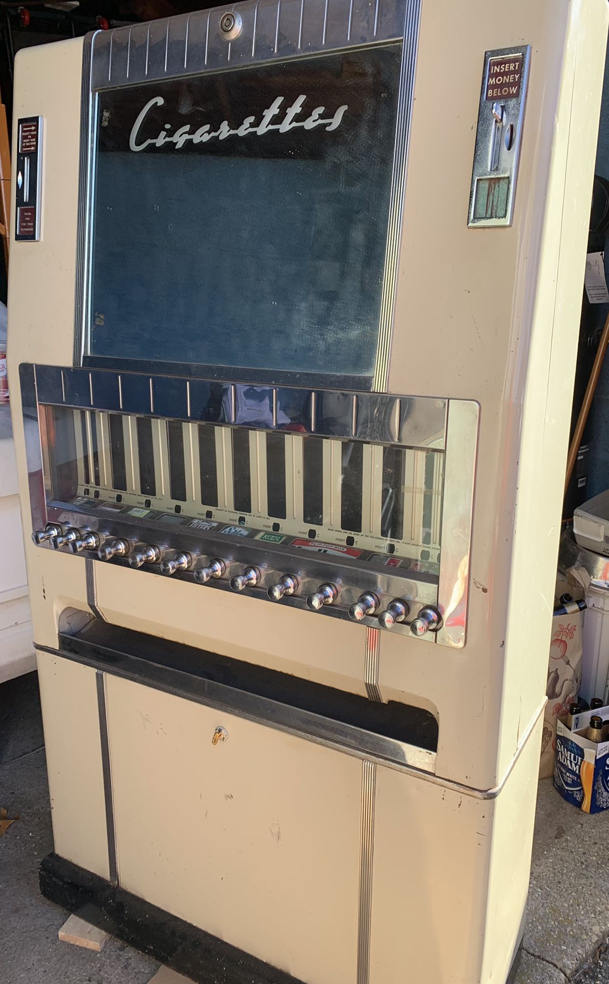 National Cigarette Vending Machine