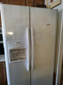Fridgidaire Fridge