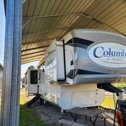 2022 Palomino Columbus C-Series 382FBC