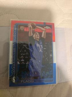 Cooper Flagg [Red White Blue Refractor] #251 [Rookie]

Topps Chrome. (PICK UP ONLY!!)
