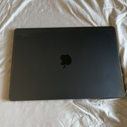 MacBook air 15 inch M2 16gb