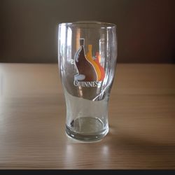 Vintage Guinness Seals Pint Glass