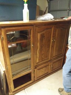 Entertainment center
