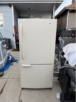 Kemore refrigerator