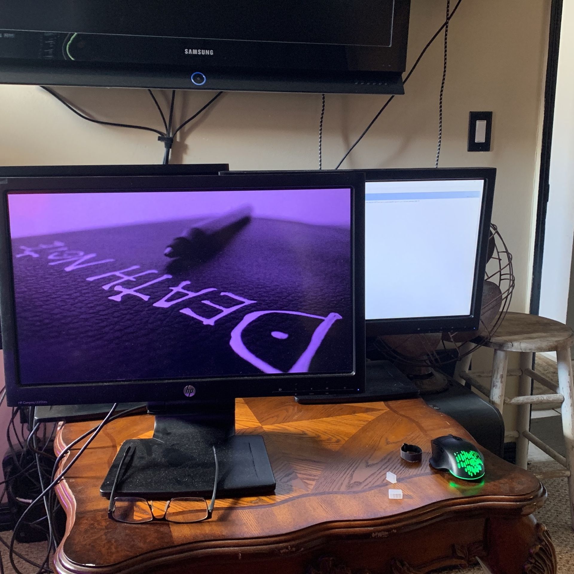 22” Monitor 1of3