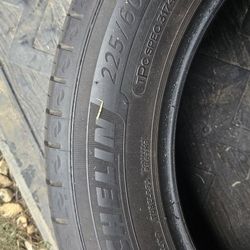 225 60 R18  Tires