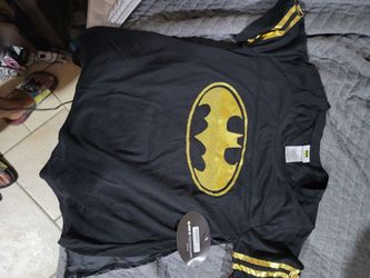 Bat girl w/button cape