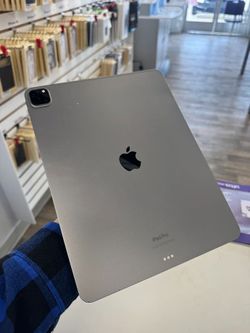 Apple - iPad Pro 12.9" (5th Generation, 2021) (WiFi) (Pre-owned) / 256GB / Excellent| $5 Down | Payment plan available