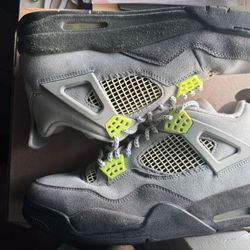 Jordan 4 SE NEON ‘95s