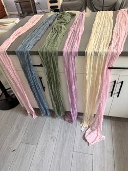6 table cheesecloth runners