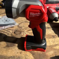 Milwaukee M18 Light 