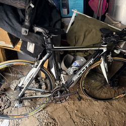 Scott Plasma time trial/triathlon bicycle.