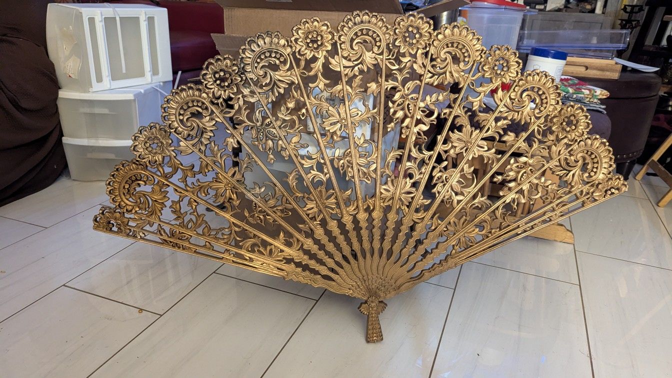 Burnwood CREAM/TAN Ornate Fan Vintage 4402 LARGE Wall Decor Hollywood Regency MCM