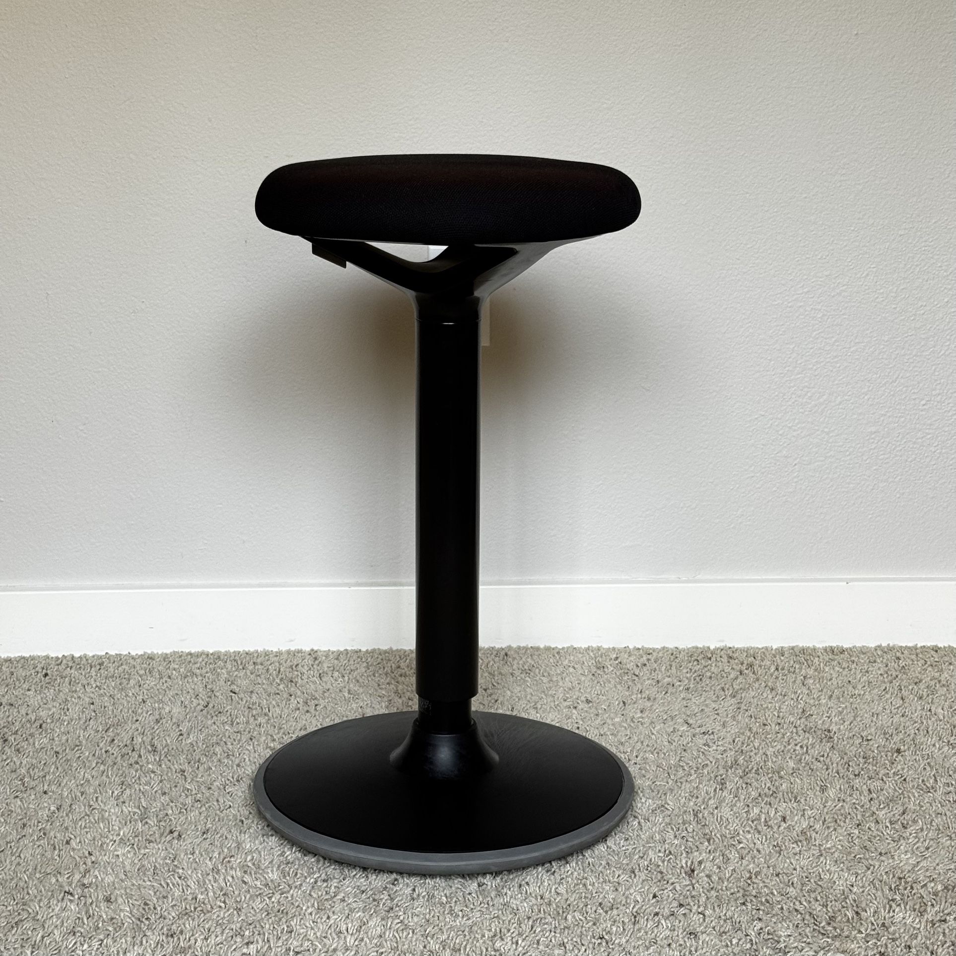 Fully Luna Standing Task Stool