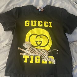 gucci tiger tee