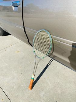 tennis racket