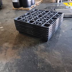 Plastic Pallets (7)