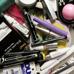 Brand New High Quality Makeup In Weeki Wachee Spring Hill