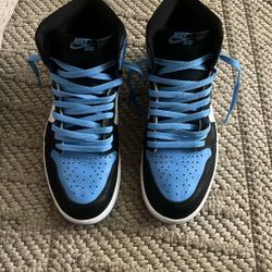 Jordan 1 Retro High OG UNC toe 