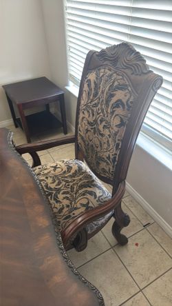 Dining table  with leaf