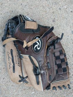 Rawlings 10.5 inch baseball glove