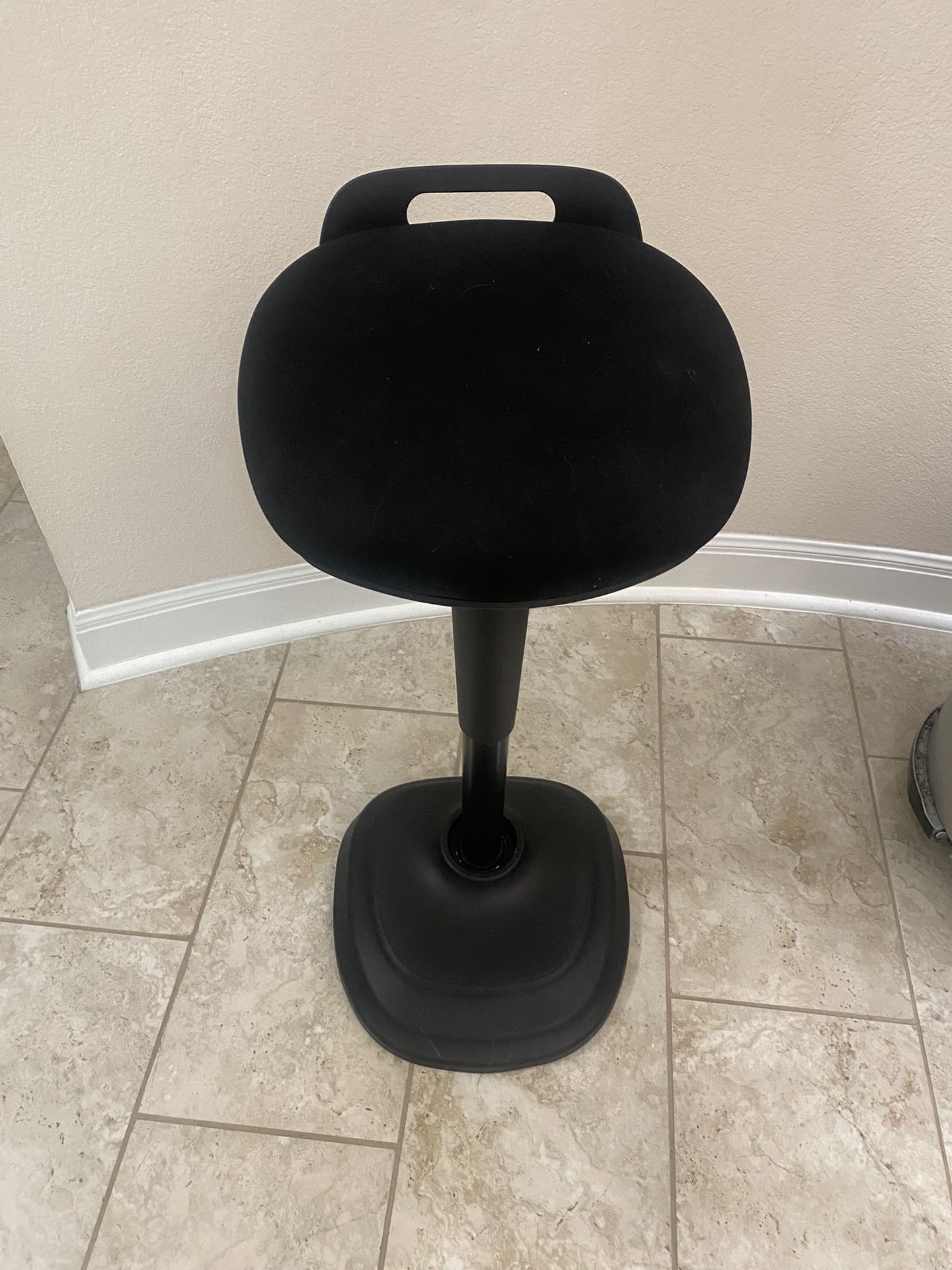 Gently Used Wobble Adjusting Chair