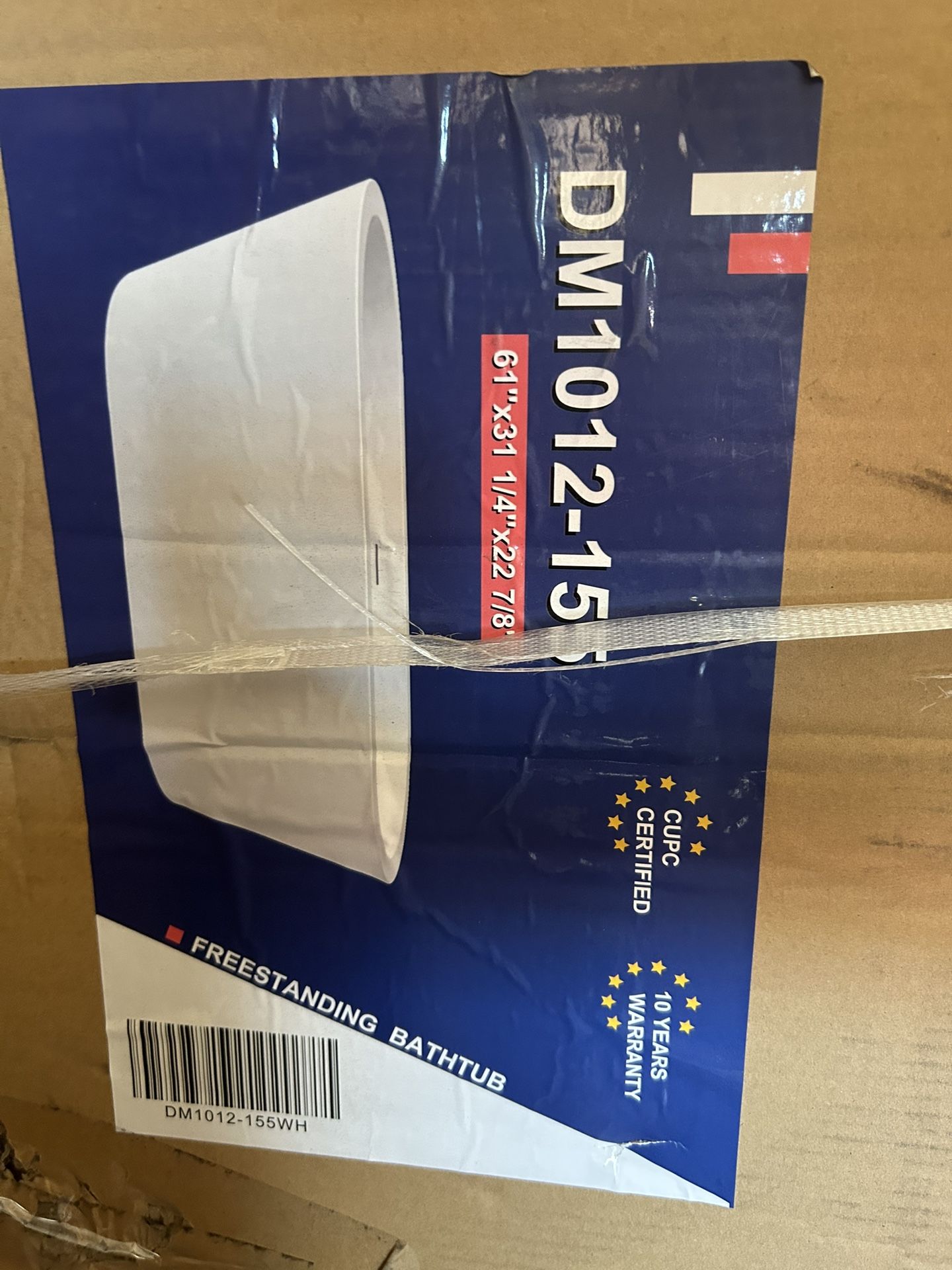 61 in. x 31.3 in. Acrylic Freestanding Flatbottom Double Ended Soaking Bathtub in White