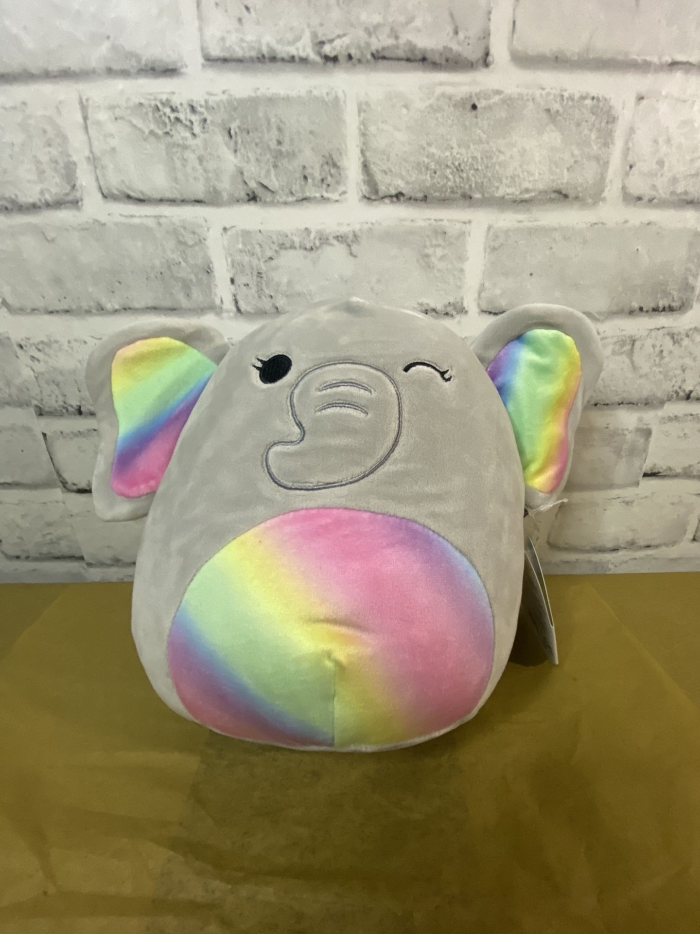 Squishmallows  8” Mila NWT