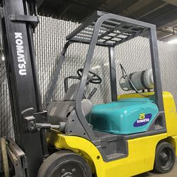 Komatsu forklift for sale, new engine 
