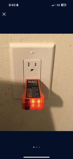 Home Outlets / Receptacles / Plugs
