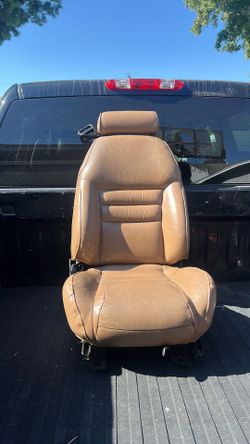 Mustang 97 passenger seat