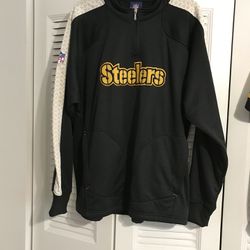 Steeler Pull Over Hoodie With Pockets