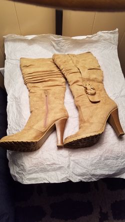 Suede boots