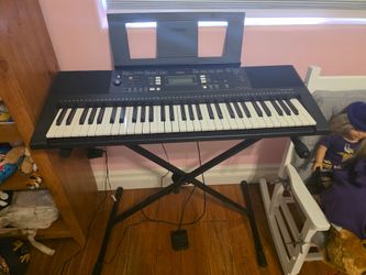 Yamaha PSR-E343 keyboard piano with stand
